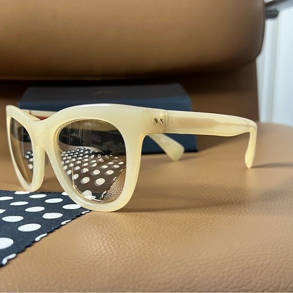 J.Crew Cream Ivory Women’s Sunglasses Sunshades Shades - Picture 8 of 15